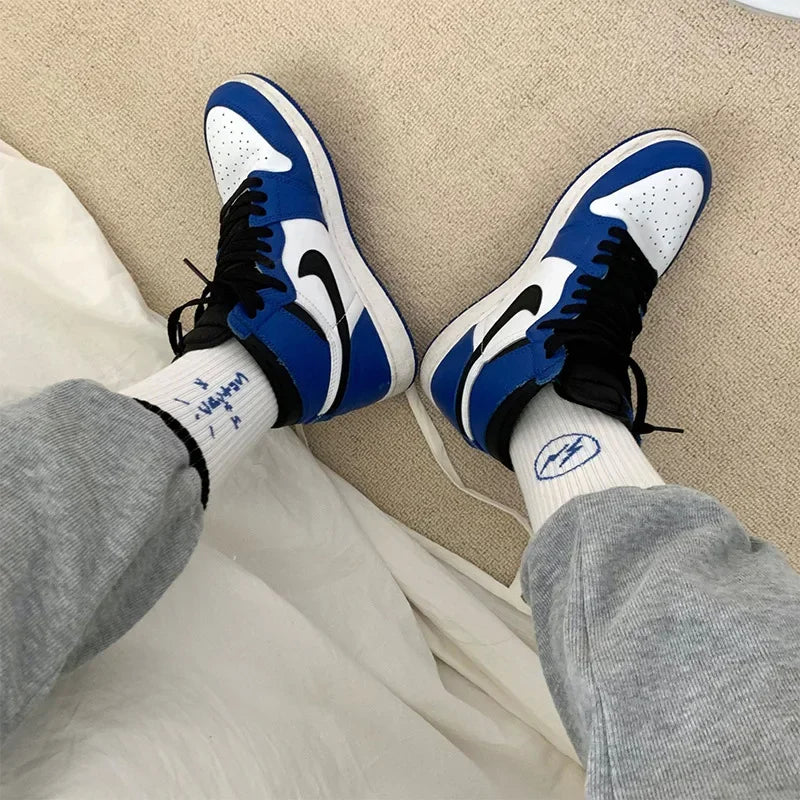 Blue White Lightning Mens Mid Calf Socks