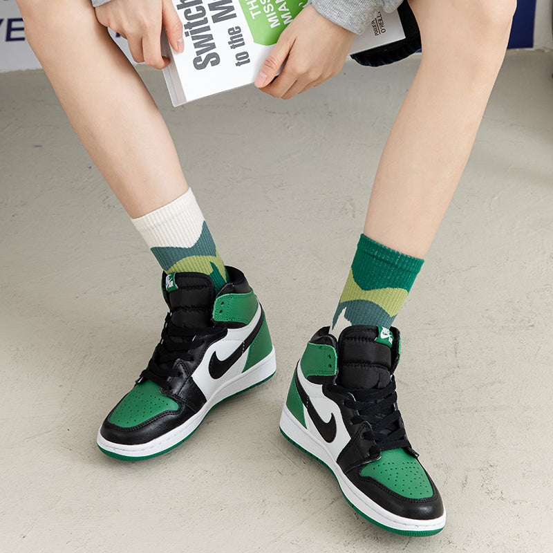 Fashion A/B Style Men Socks Asymmetrical Pattern Street Hip Hop Skateboard Man Cotton Sock