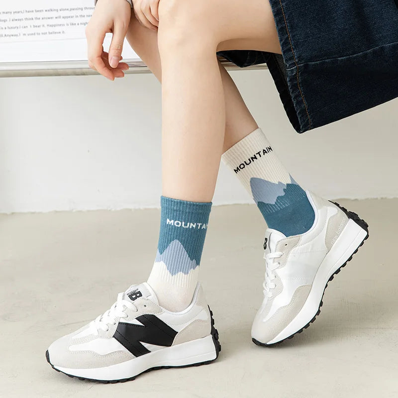 Fashion A/B Style Men Socks Asymmetrical Pattern Street Hip Hop Skateboard Man Cotton Sock