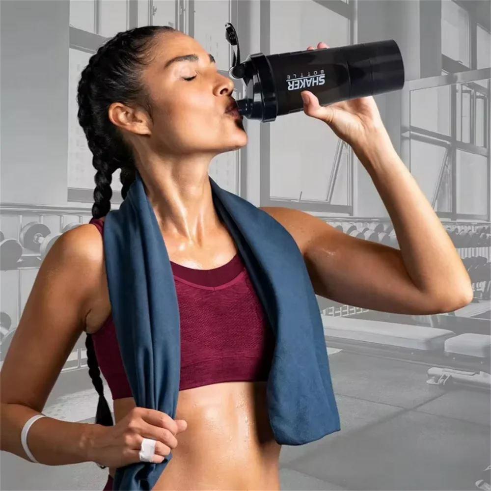 1pack Protein Shaker Bottle Portable 16oz Powder Shake Cup 3 Layers Shaker Protein Bottle Suitable For Sports Gym Fitness